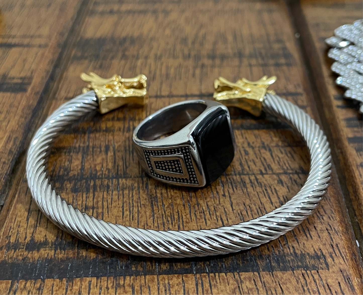 Dragon deal - 1 with square Turkish ring