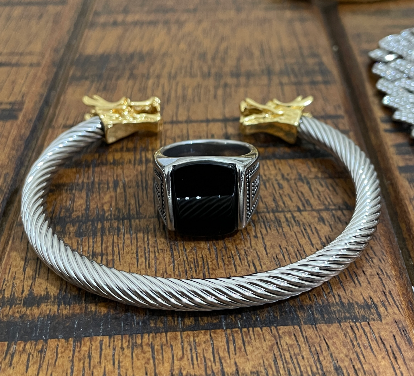 Dragon deal - 1 with square Turkish ring